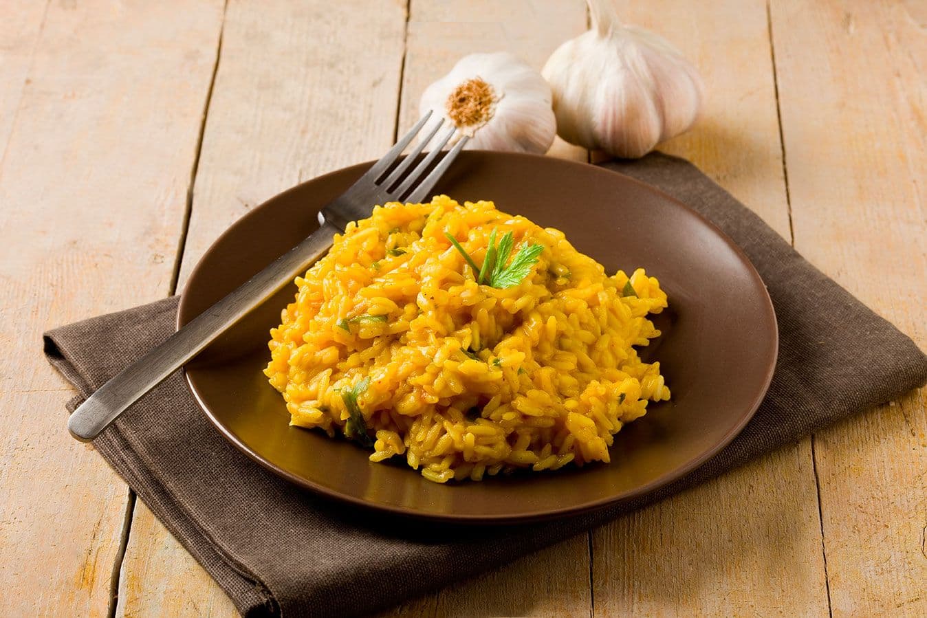 Risotto allo zafferano, receta auténtica y fácil